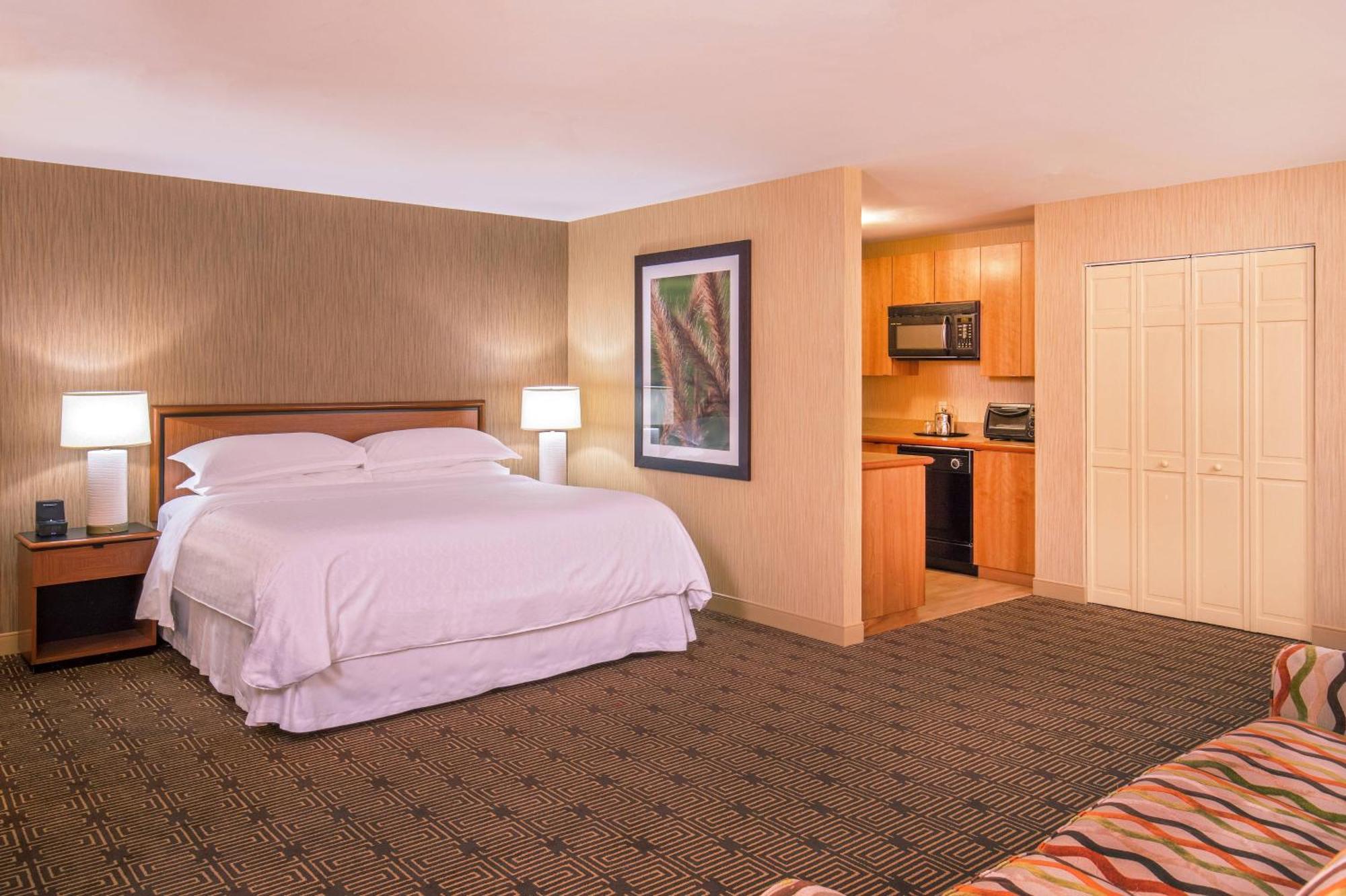 Sheraton Springfield Monarch Place Hotel Екстер'єр фото