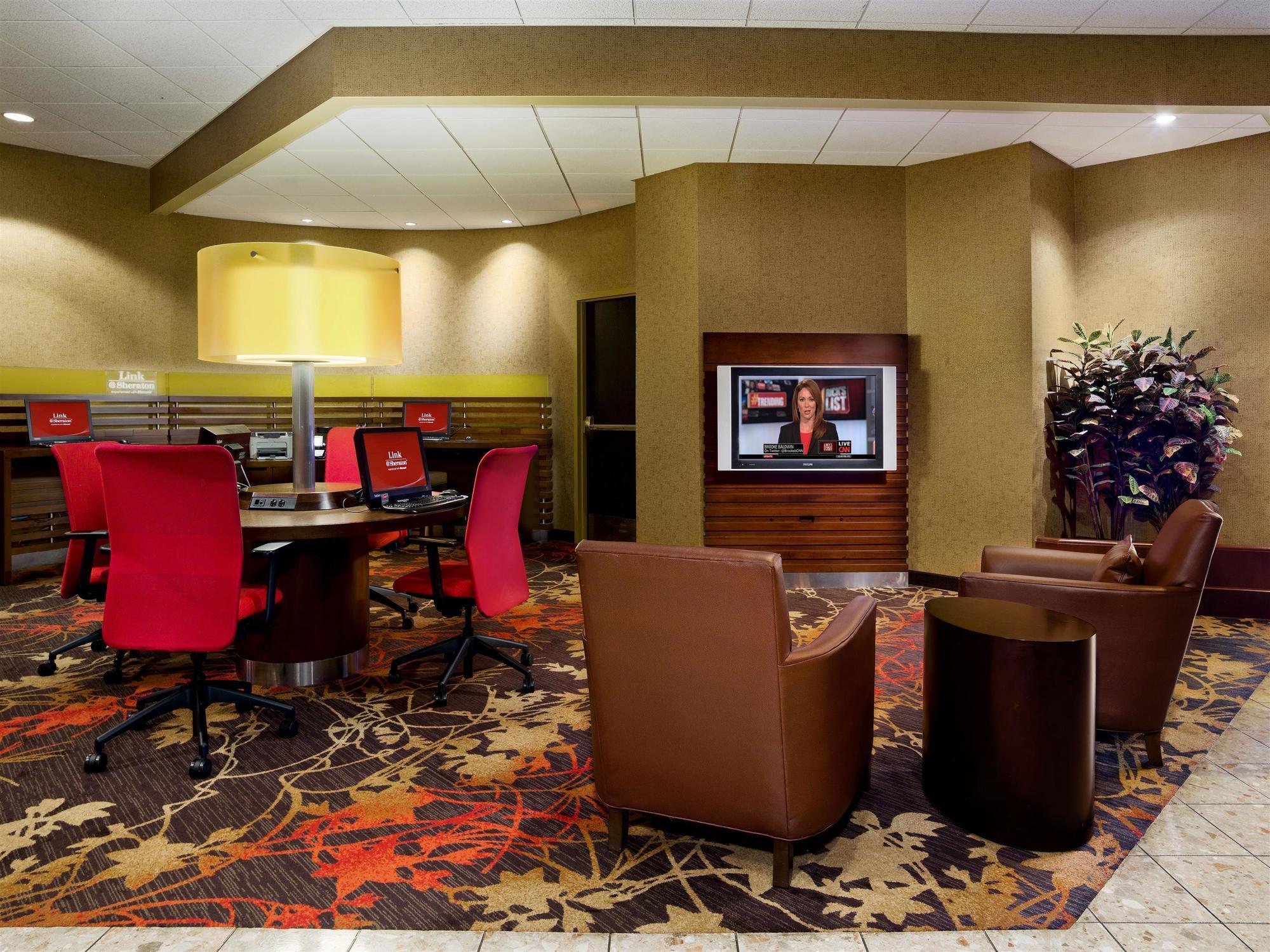Sheraton Springfield Monarch Place Hotel Екстер'єр фото