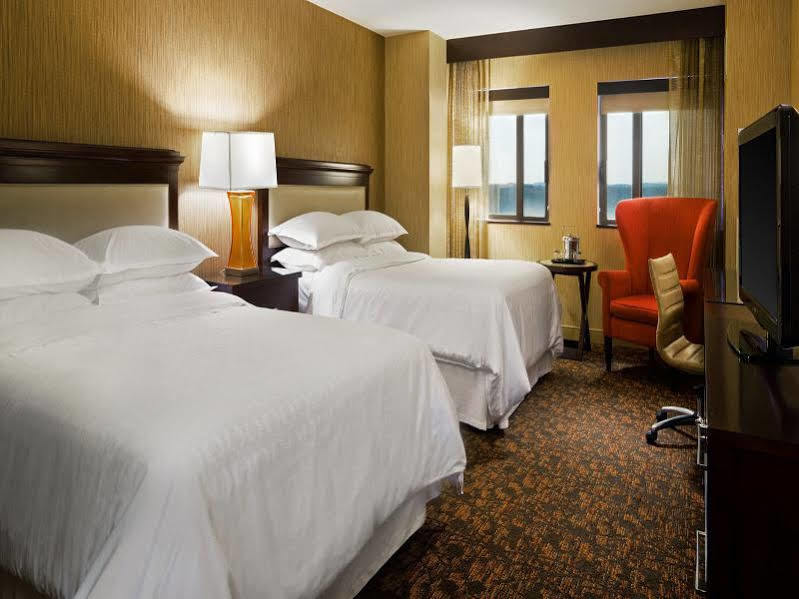 Sheraton Springfield Monarch Place Hotel Екстер'єр фото